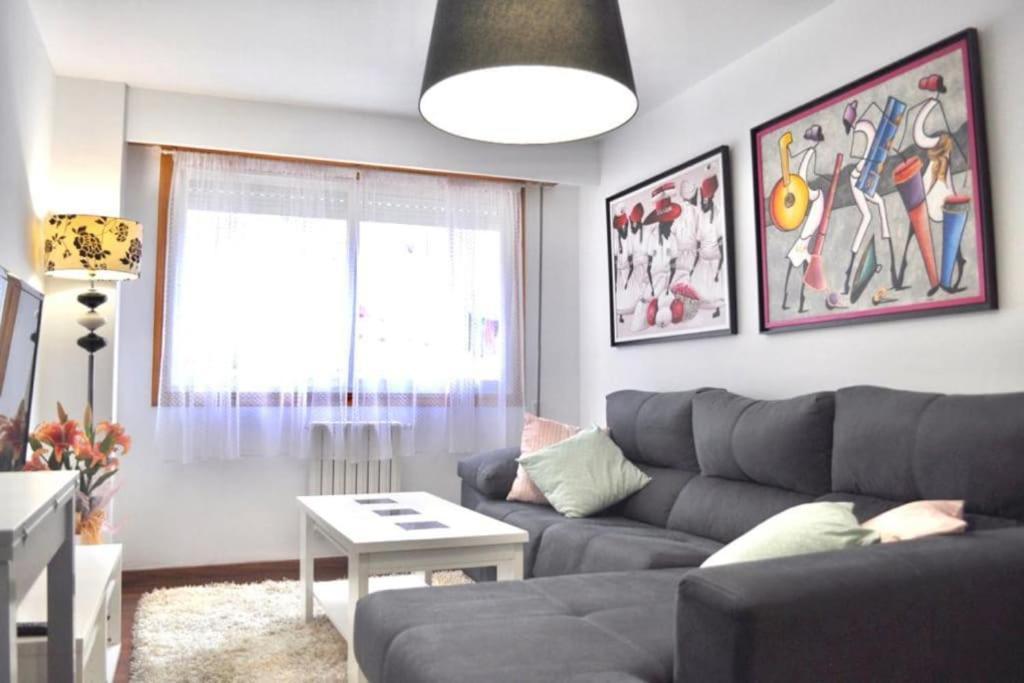 Curros Enriquez Rd, Centrico, Plaza Garage Apartment